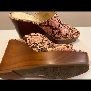 Jessica Simple wedge sandal snakeskin